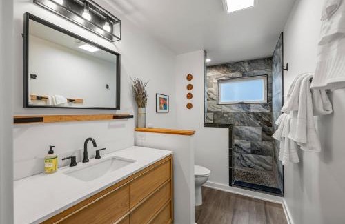 Bottineau Casa | Arts District Abode