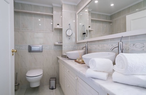 Imaculado Coracao de Maria Hotel | ARTS IN Penthouse Apartments Til Sol
