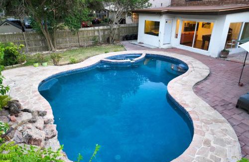 Crownhill Park Casa | Artsy Bohemian - 2 Min to Airport -TheGoodPlace#2