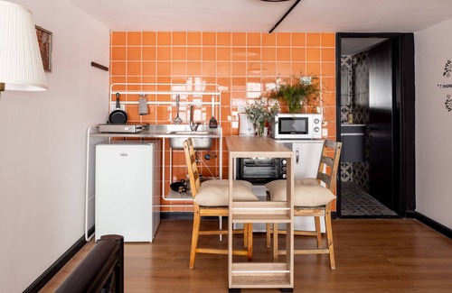 Haifa Apartamento | Artsy Nest in Haifa Center by Sea N' Rent