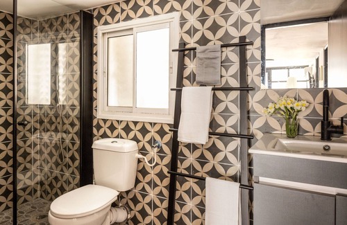Haifa Apartamento | Artsy Nest in Haifa Center by Sea N' Rent