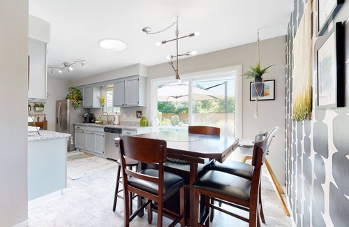 Franklin - Randolph Casa | Artsy retreat with a large yard, playground, covered patio