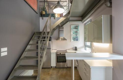 Gazi Apartamento | Artsy Urban Loft in Athens