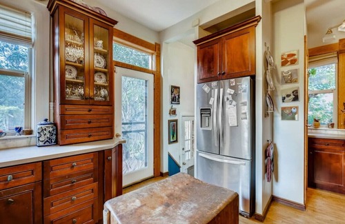 Whittier Casa | Artsy Victorian I Near RINO I Downtown