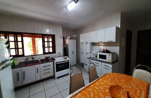 Parque das Palmeiras Casa | Pequeña casa familiar en alquiler en Artur Nogueira / Holambra cond. Cerrado