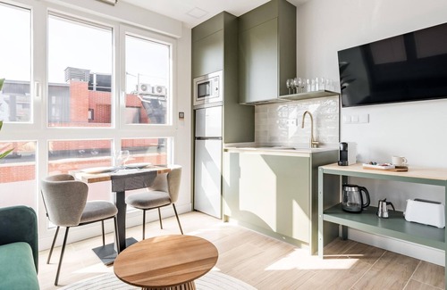 Ciudad Lineal Apartamento | Arturo Soria Stays by Charming I - recién renovado, con Parking