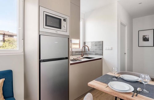 Ciudad Lineal Apartamento | Arturo Soria Stays by Charming III - recién renovado con Parking