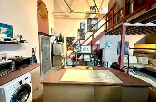 St. George's Apartamento | Camden Loft Retreat - 3 Bed Apartment