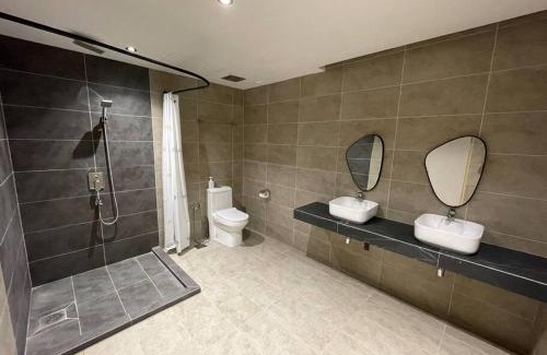 Tanjung Aru Casa | ARU SUITE Spacious Sea & Sunset View Home 10pax with Private Parking