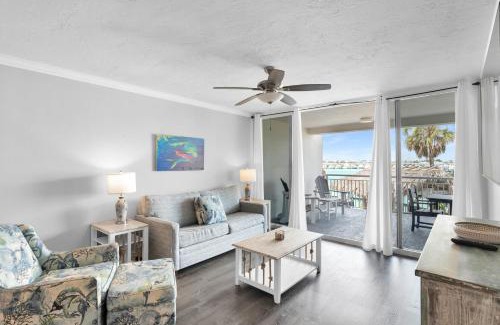 Meadows Casa | Aruba - Downtown Waterfront 2x2 Dock & Pool Pet-Friendly