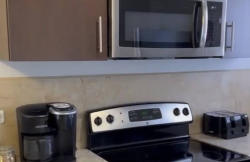 Kamay Casa | Aruba One Happy Island House- minutes from the beach, your home away from home!