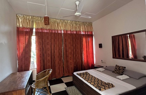 Pottuvil Division 2 Hotel | Arugamabay Surf Resort Hotel