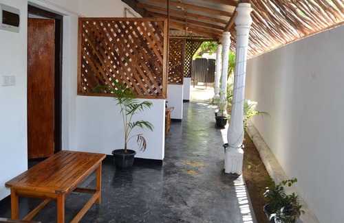 Pottuvil Division 2 Casa | Arugambay Seaside Villa
