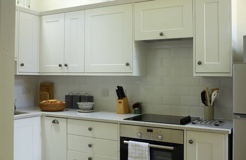 Bourne Casa | Como aparece en 25 hermosas casas, establos del Manor ofrece 4 * confort y lujo