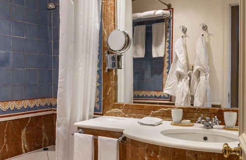 Santos Hotel | As Janelas Verdes Inn, a Lisbon Heritage Collection