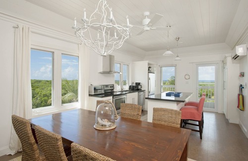 James Cistern Condominio | ¡TAL VISTO EN HGTV! Encerrado. Condominio w / 2-Ocean View, playa, piscina, muelle, carrito de golf