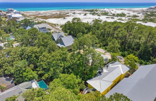 Grayton Beach Casa | As You Like It by AvantStay Steps to Beach Bikes Sleeps 18