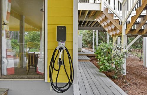 Grayton Beach Casa | As You Like It by AvantStay Steps to Beach Bikes Sleeps 18