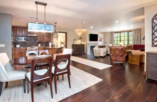Avon Casa | Ascent Residence 309