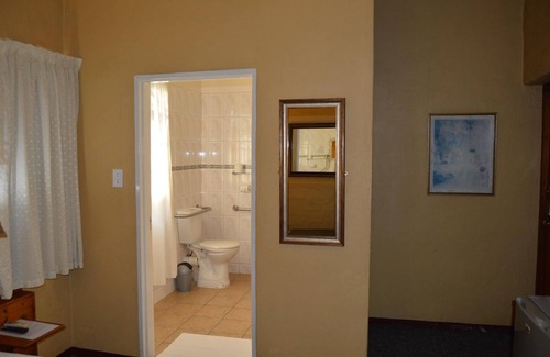 Pietermaritzburg Hotel | Ascot Inn