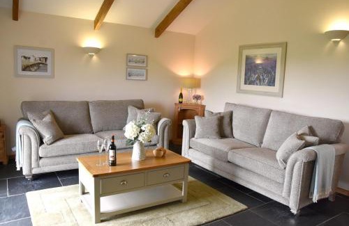 Grampound Casa | Ash Cottage, 3 bed large cottage