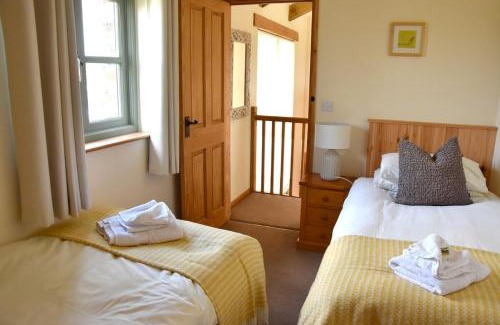 Grampound Casa | Ash Cottage, 3 bed large cottage