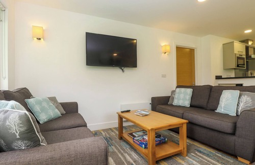 Carnon Downs Cabaña | ASH, family friendly, with open fire in Truro