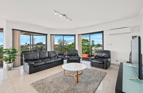 Terrigal Casa | Ash Sienna