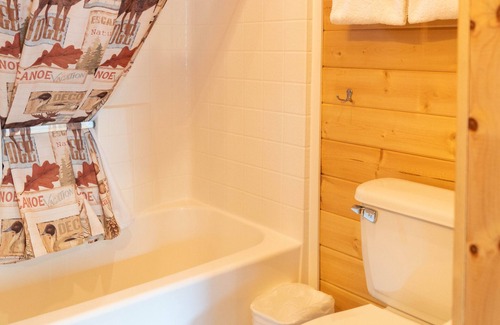 West Glacier Cabina | Ash Studio Cabin