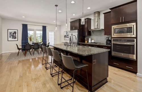 Ashburn Casa | Ashburn: Suburban, Work Friendly, & Near DC