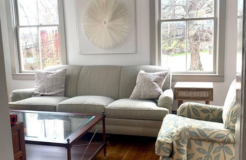 Mystic Casa | Ashby Hill. Steps from Downtown Mystic