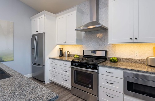 Fairview Casa | Asheville Getaway, un cómodo nivel, minutos a las montañas con vista al centro de Asheville