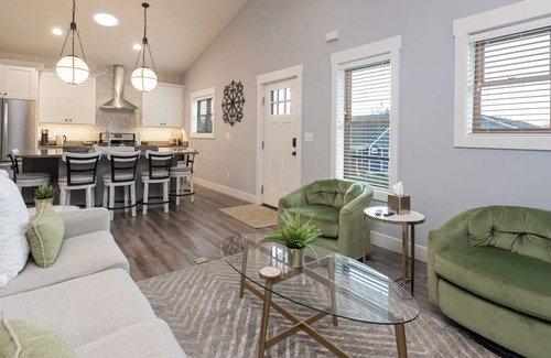 Fairview Casa | Asheville Getaway, un cómodo nivel, minutos a las montañas con vista al centro de Asheville
