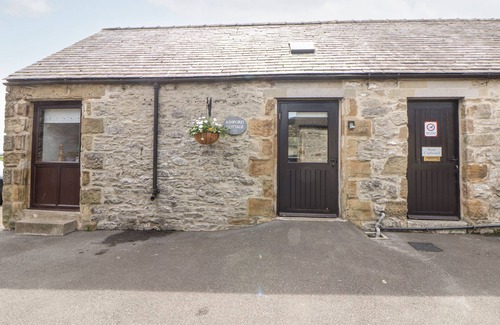 Over Haddon Cabaña | ASHFORD COTTAGE, pet friendly, character holiday cottage in Bakewell
