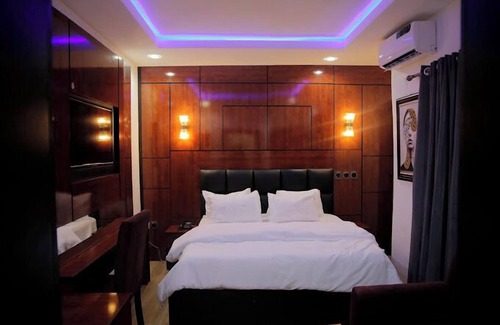 Ibadan Hotel | Ashosh Hotels and Suites