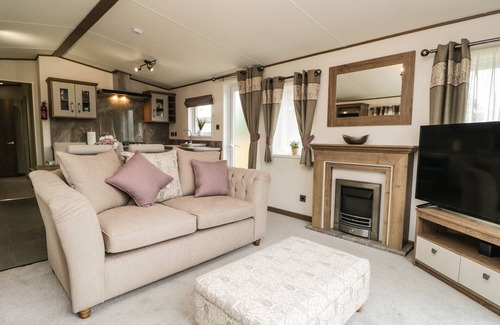 Yealand Conyers Cabaña | ASHTON LODGE - SHERWOOD 4 in South Lakeland Leisure Village