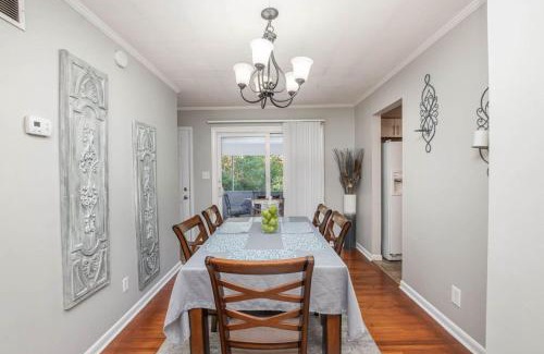 West Chester Casa | Ashwood Arbor 6 bed 3 bath sleeps 13