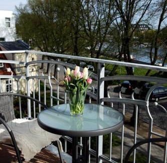 Warnemuende Apartamento | Asia Suite - Versteck am Strom