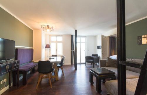 Warnemuende Apartamento | Asia Suite - Versteck am Strom