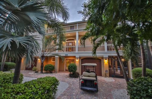 Captiva Casa | Ubicación perfecta, casa fabulosa, muchos extras, carrito de golf y opción de bicicletas.