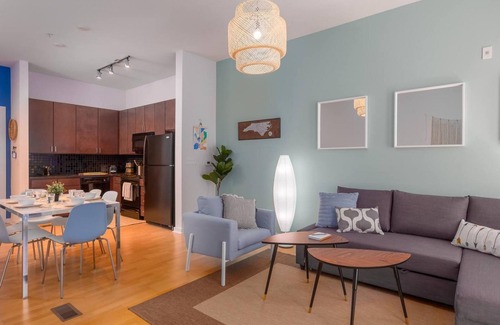 First Ward Apartamento | ASK FOR Discount-vibrant 2 Story Apt Apple TV