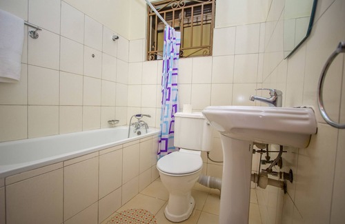 Entebbe Hotel | Askay Hotel Suites