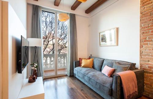 Sant Antoni Apartamento | Aspasios Market Balconies Apartments