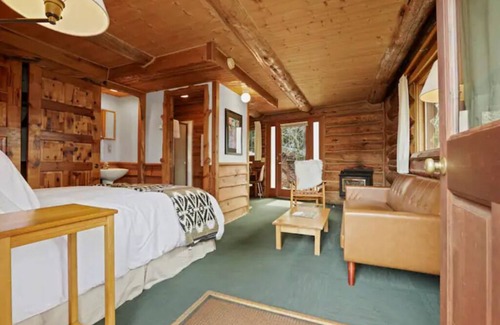 Stevenson Cabina | Aspen Cabin at Wilder and Pine Riverside Cabins