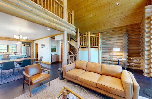 Victor Casa | Aspen Cabin