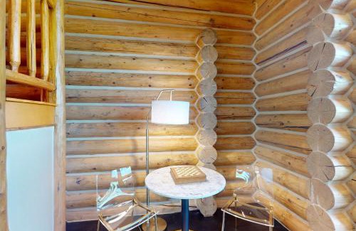 Victor Casa | Aspen Cabin