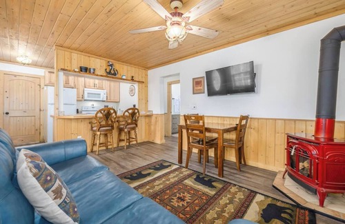 Grand Lake Cabina | Aspen Leaf Lodges is back with 4 newly renovated cabins