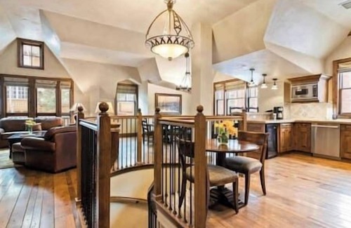 Downtown Complejo | Aspen Mountain Residences, by Gondola, Hot Tub