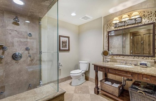 Aspen Complejo | Aspen Mountain Residences Luxury 2-BR/2BA condo 1 block from SilverQueen Gondola