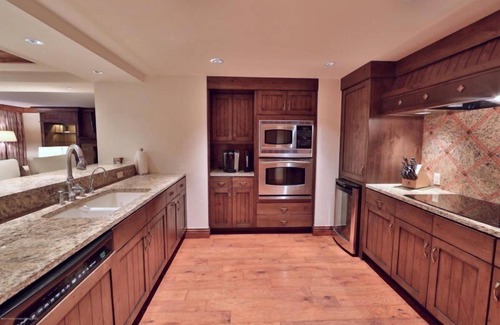Downtown Condominio | Aspen St. Regis Luxury 3 Bedroom Residence - 5-star Resort in World Class Destination